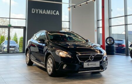 Używany samochód marki Volvo, model V40, rocznik 2017, przebieg 38800km - miniaturka 0
