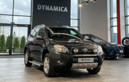 Używany samochód marki Toyota, model RAV-4, rocznik 2006, przebieg 270600km - miniaturka 0
