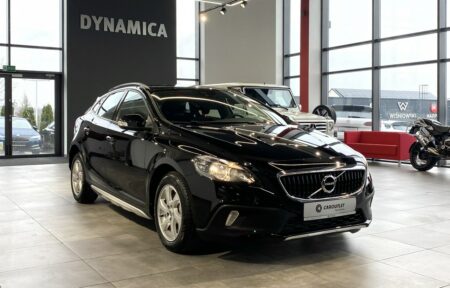 Używany samochód marki Volvo, model V40, rocznik 2017, przebieg 38800km - miniaturka 0