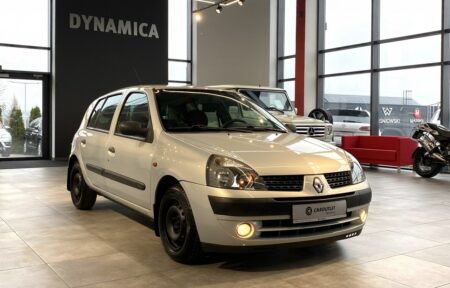 Używany samochód marki Renault, model Clio, rocznik 2002, przebieg 139700km - miniaturka 0