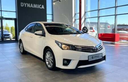 Używany samochód marki Toyota, model Corolla, rocznik 2015, przebieg 136500km - miniaturka 0