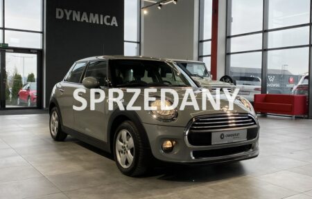 Używany samochód marki Mini, model Cooper, rocznik 2017, przebieg 120500km - miniaturka 0