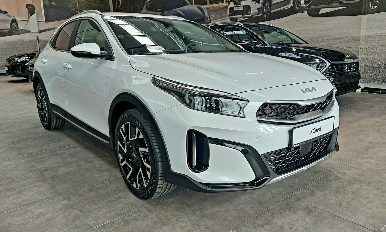 biała kia xceed, nowe samochody od ręki