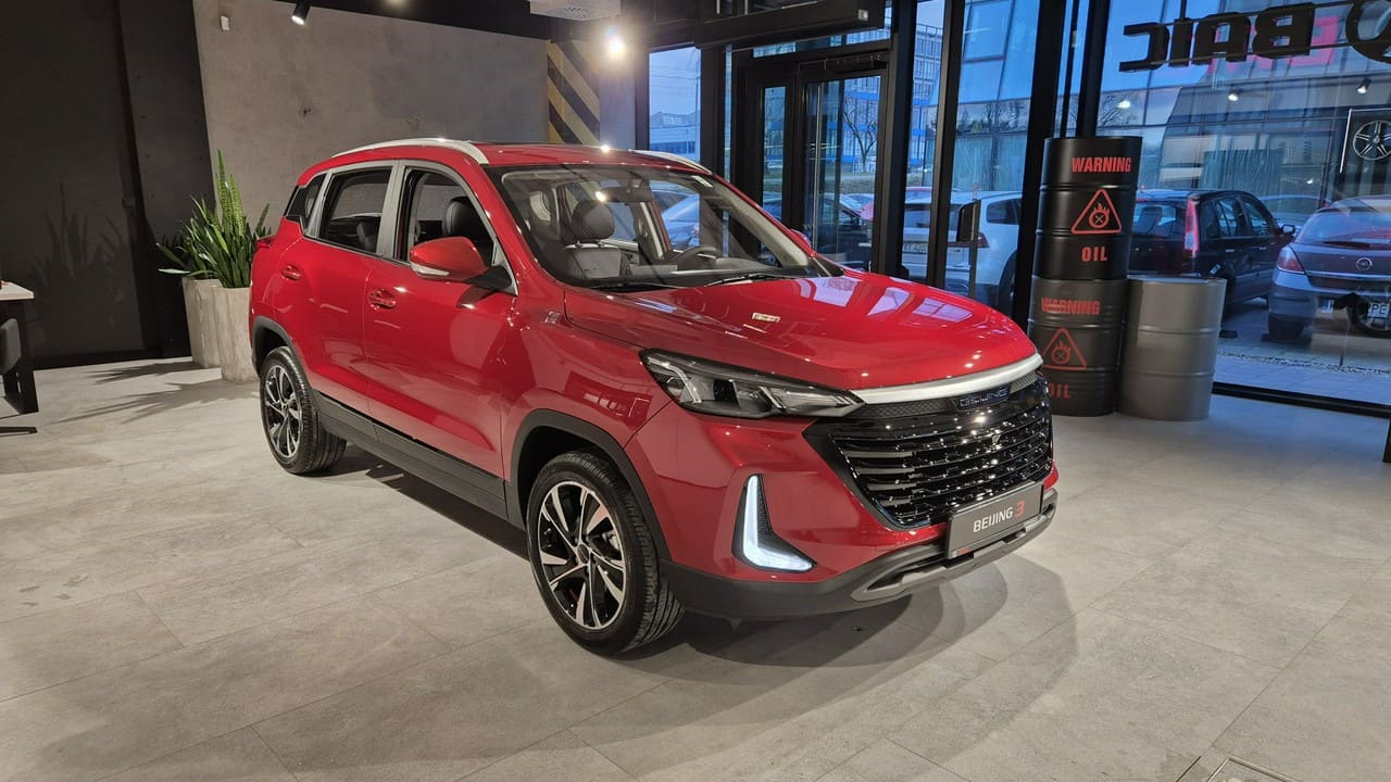 czerwony beijing 3, nowe samochody od ręki
