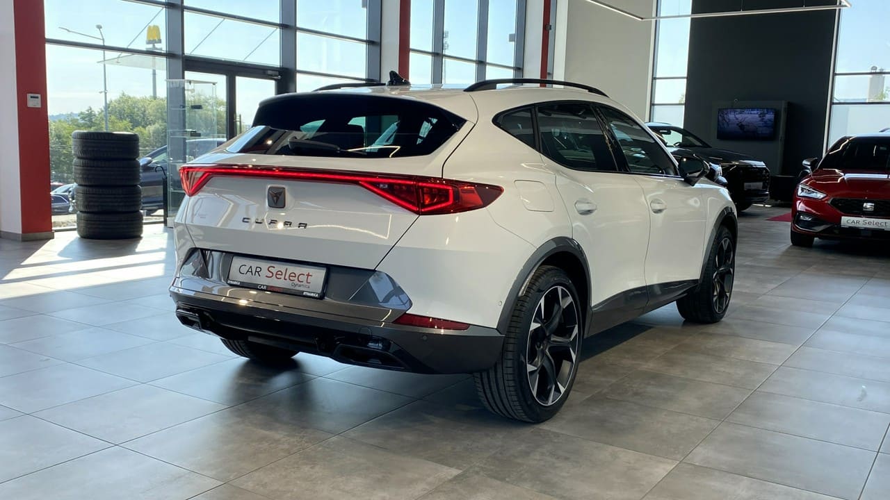 cupra formentor tył, cena cupry formentor w polsce