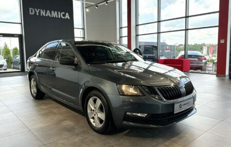 Używany samochód marki Škoda, model Octavia, rocznik 2019, przebieg 159300km - miniaturka 0
