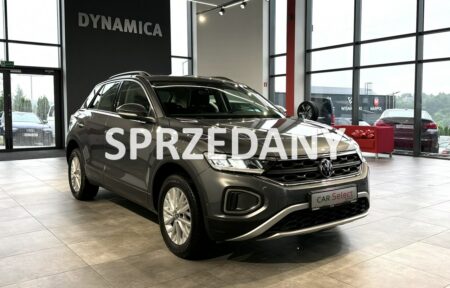 Używany samochód marki Volkswagen, model T-Roc, rocznik 2023, przebieg 26100km - miniaturka 0