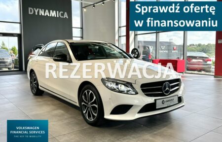 Używany samochód marki Mercedes, model C 220, rocznik 2018, przebieg 186700km - miniaturka 0
