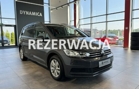 Używany samochód marki Volkswagen, model Touran, rocznik 2021, przebieg 96000km - miniaturka 0
