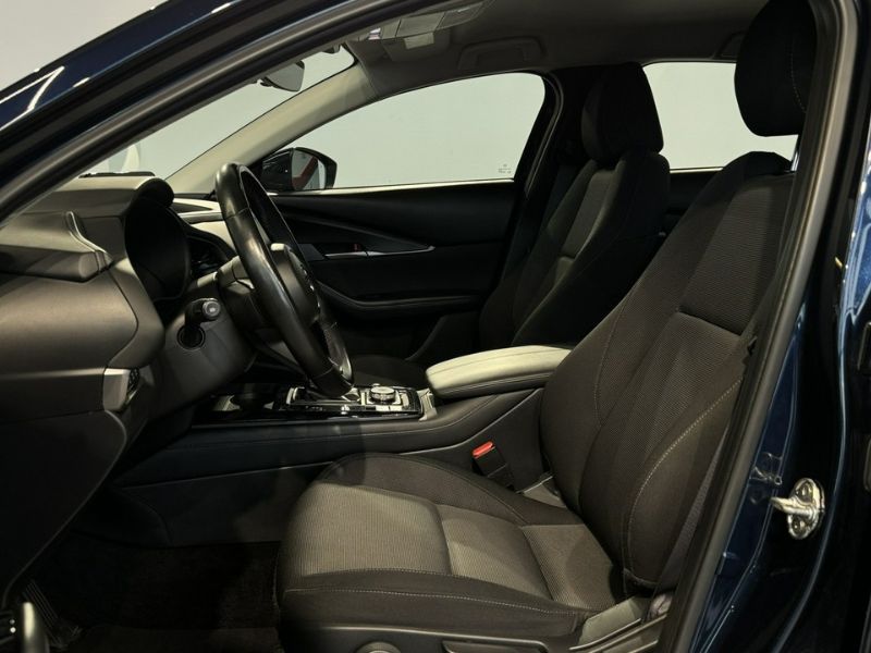 mazda cx-30 wnętrze