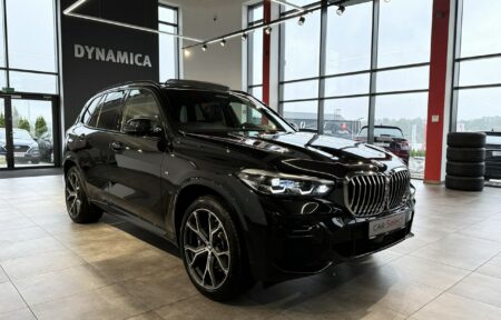 Używany samochód marki BMW, model X5, rocznik 2022, przebieg 300km - miniaturka 0