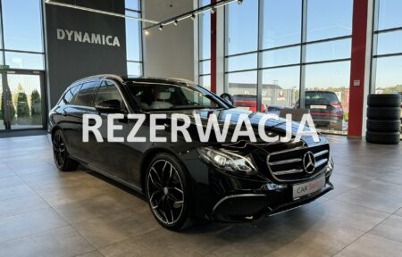 Używany samochód marki Mercedes, model E 220, rocznik 2020, przebieg 112400km - miniaturka 0