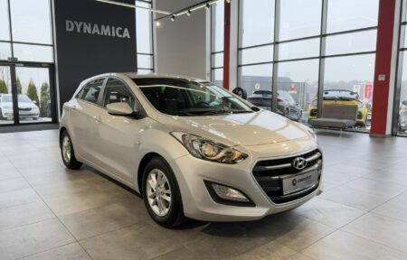 Używany samochód marki Hyundai, model i30, rocznik 2015, przebieg 233200km - miniaturka 0