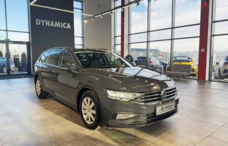 Używany samochód marki Volkswagen, model Passat, rocznik 2019, przebieg 170900km - miniaturka 0