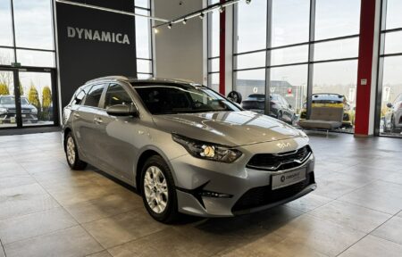 Używany samochód marki Kia, model Cee'd, rocznik 2023, przebieg 10900km - miniaturka 0