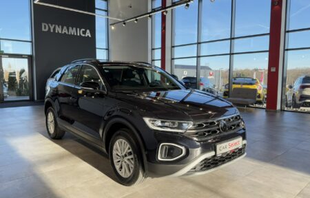 Używany samochód marki Volkswagen, model T-Roc, rocznik 2023, przebieg 26500km - miniaturka 0