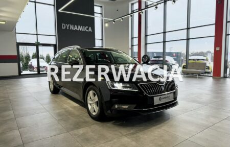 Używany samochód marki Škoda, model Superb, rocznik 2018, przebieg 132800km - miniaturka 0