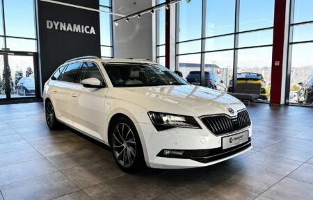 Używany samochód marki Škoda, model Superb, rocznik 2017, przebieg 144300km - miniaturka 0