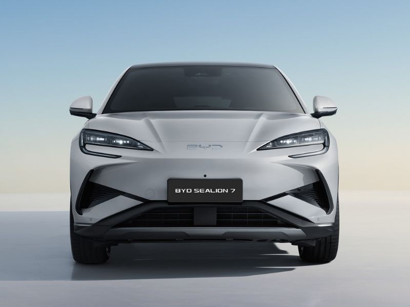 byd sealion 7, przód
