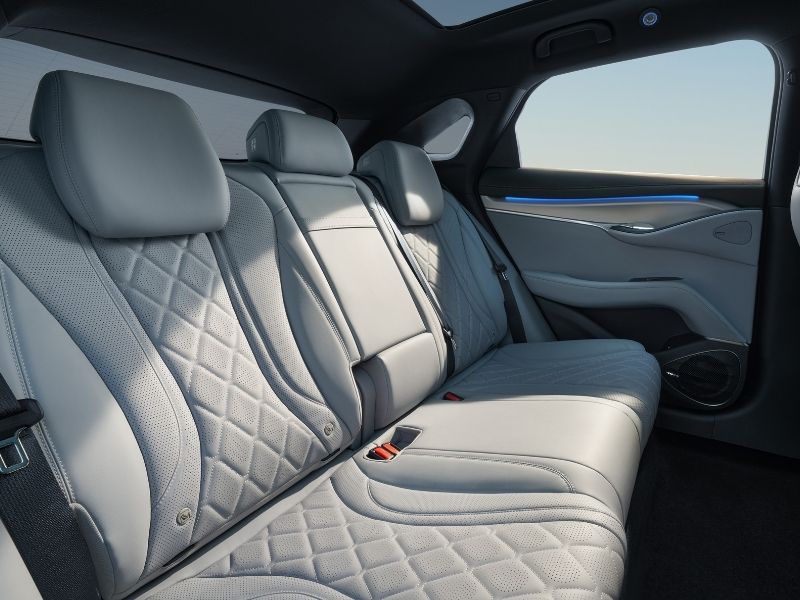 byd sealion 7 - tyle fotele, siedzenia ze skóry wegańskiej