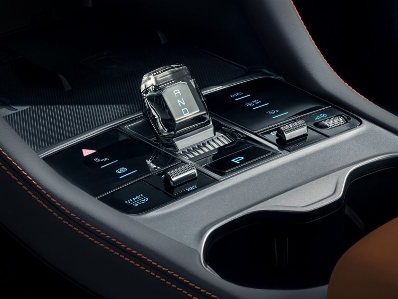 byd seal u dm-i, wnętrze, krystaliczna dźwignia zmiany biegów