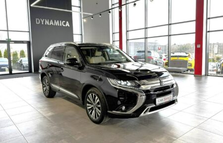 Używany samochód marki Mitsubishi, model Outlander, rocznik 2018, przebieg 74900km - miniaturka 0