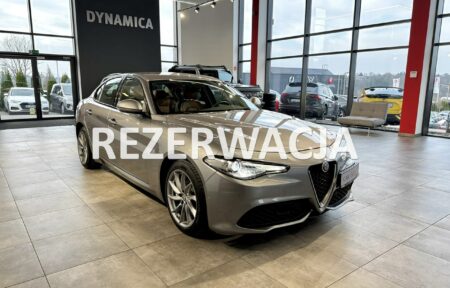Używany samochód marki Alfa Romeo, model Giulia, rocznik 2019, przebieg 88300km - miniaturka 0