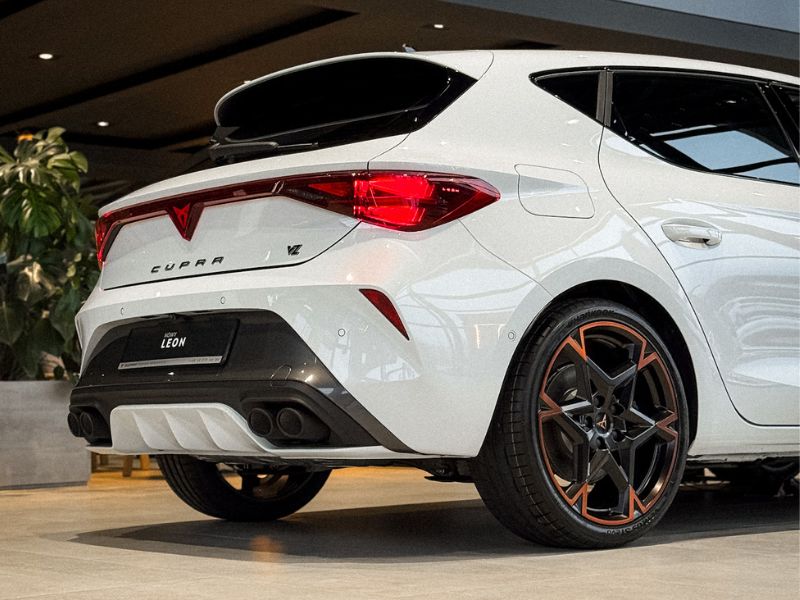 cupra leon - jaki silnik wybrać