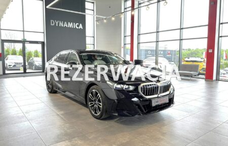 Używany samochód marki BMW, model 520, rocznik 2023, przebieg 13100km - miniaturka 0