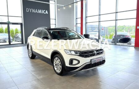 Używany samochód marki Volkswagen, model T-Roc, rocznik 2024, przebieg 5000km - miniaturka 0