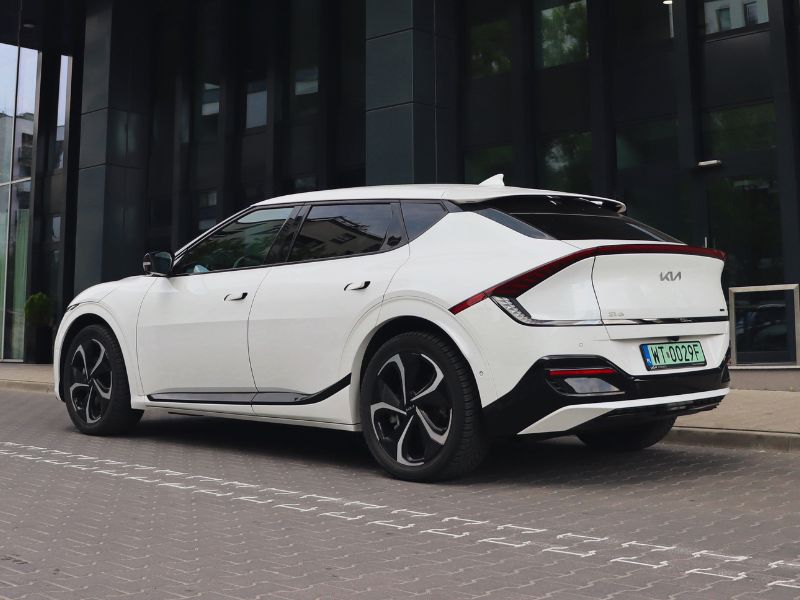 Najlepsze samochody elektryczne i hybrydowe  – Porównanie modeli BYD, KIA i CUPRA - 78