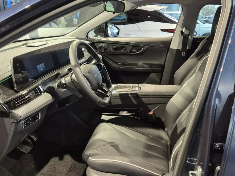 Sportowy styl i moc – CUPRA Formentor, KIA Sportage, OMODA 5 i BYD Seal w porównaniu - 9