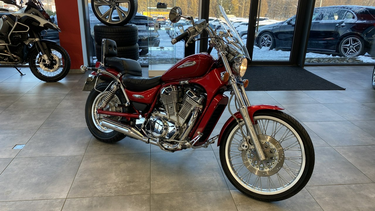 Używany samochód marki Suzuki, model Intruder, rocznik 1998, przebieg 17000km