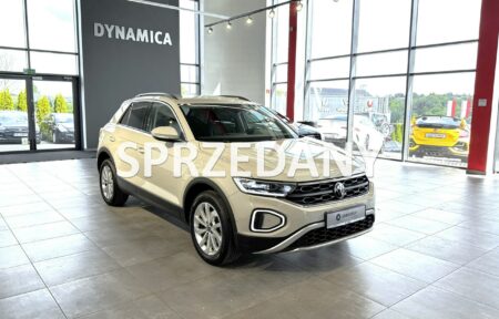 Używany samochód marki Volkswagen, model T-Roc, rocznik 2022, przebieg 100400km - miniaturka 0
