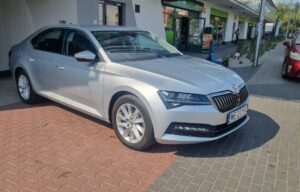 Używany samochód marki Škoda, model Superb, rocznik 2021, przebieg 101800km