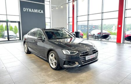 Używany samochód marki Audi, model A4, rocznik 2022, przebieg 17300km - miniaturka 0