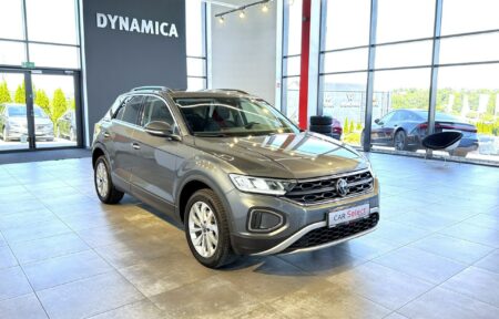 Używany samochód marki Volkswagen, model T-Roc, rocznik 2023, przebieg 30600km - miniaturka 0