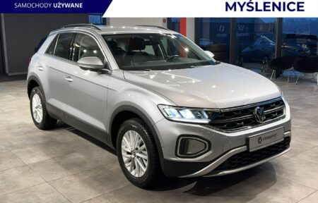 Używany samochód marki Volkswagen, model T-Roc, rocznik 2023, przebieg 56700km