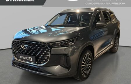 Używany samochód marki Chery, model Tiggo 8, rocznik 2025, przebieg 10km