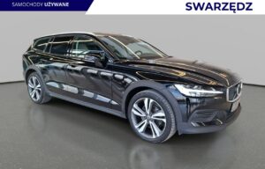 Używany samochód marki Volvo, model V60 Cross Country, rocznik 2022, przebieg 123600km