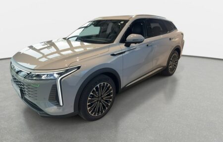 Używany samochód marki OMODA, model 9, rocznik 2025, przebieg 10km