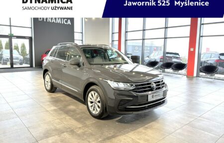 Używany samochód marki Volkswagen, model Tiguan, rocznik 2022, przebieg 165400km
