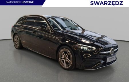 Używany samochód marki Mercedes, model C 200, rocznik 2021, przebieg 80700km