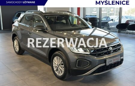 Używany samochód marki Volkswagen, model T-Roc, rocznik 2023, przebieg 54800km
