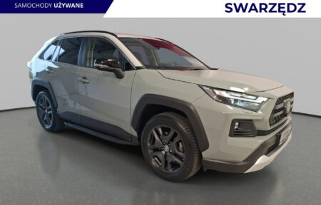Używany samochód marki Toyota, model RAV-4, rocznik 2022, przebieg 48000km