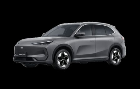 Używany samochód marki Geely, model EX5, rocznik 2025, przebieg 10km