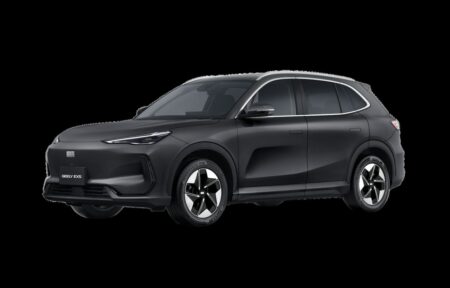 Używany samochód marki Geely, model EX5, rocznik 2025, przebieg 10km