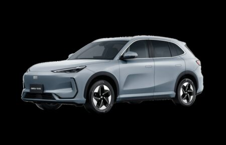 Używany samochód marki Geely, model EX5, rocznik 2025, przebieg 10km