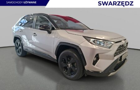 Używany samochód marki Toyota, model RAV-4, rocznik 2021, przebieg 104300km