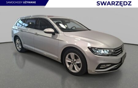 Używany samochód marki Volkswagen, model Passat Variant, rocznik 2021, przebieg 99200km